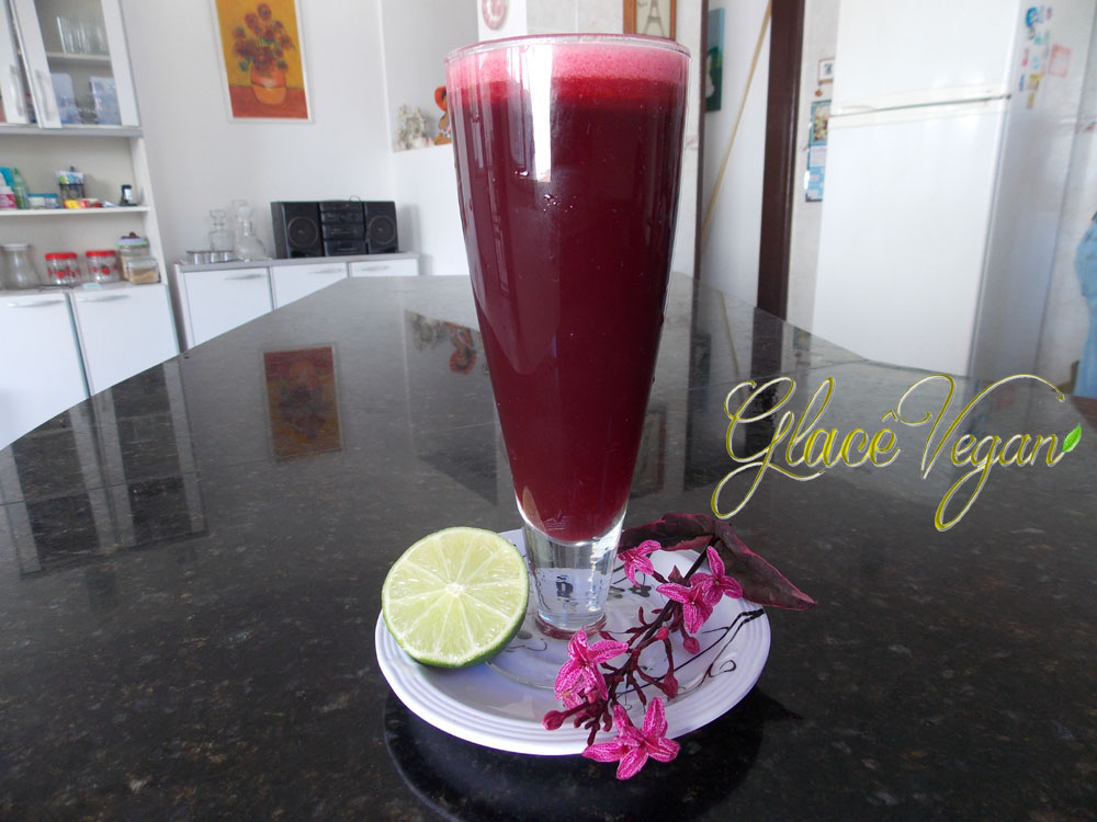 Suco de beterraba com limão