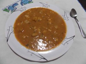 Sopa de feijão vegan