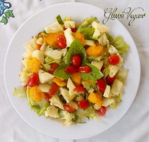 SALADA DE ALFACE, ABACAXI, MANGA E TOMATE