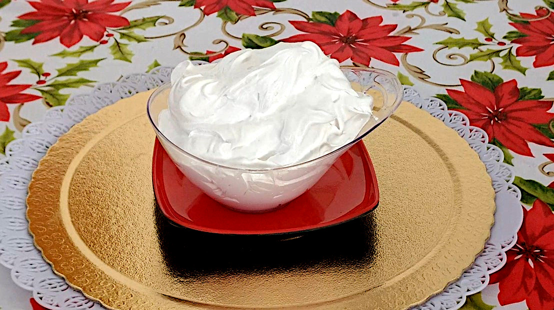 Chantilly de Leite de Nozes na vasilha Brilho linda