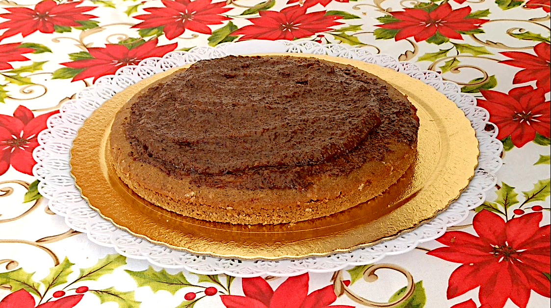 Colocando Recheiro de Leite Condensado e Passas Brilho KatiaVegana