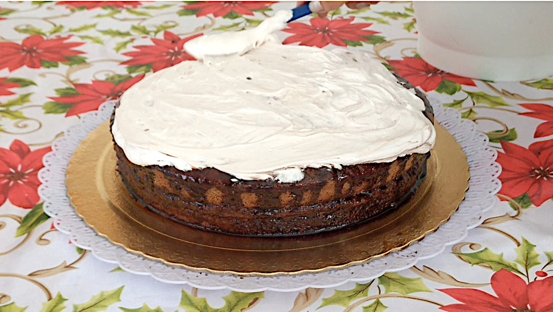 Torta de Nozes, Passas, Chocolate e Chantilly Vegana Cobertura de chocolate KatiaVegana