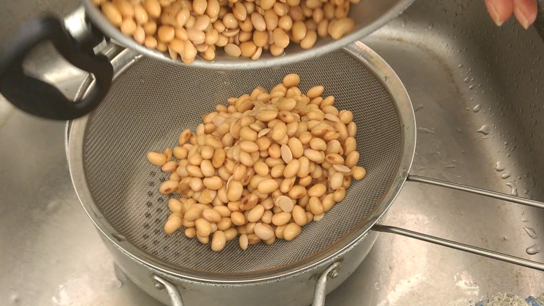 Soja na peneira KatiaVegana