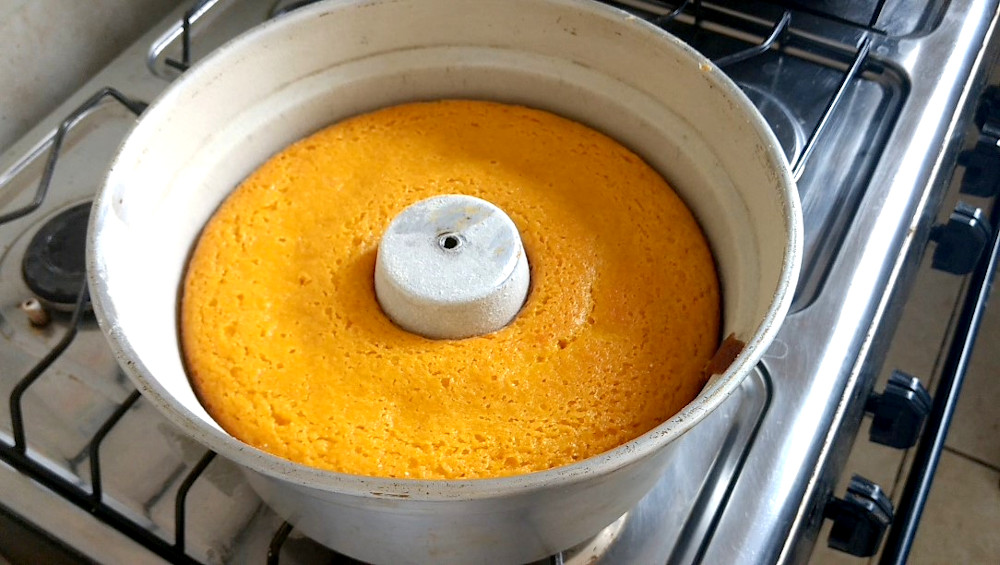 BOLO DE CENOURA BRILHO ASSADO KATIA VEGANA