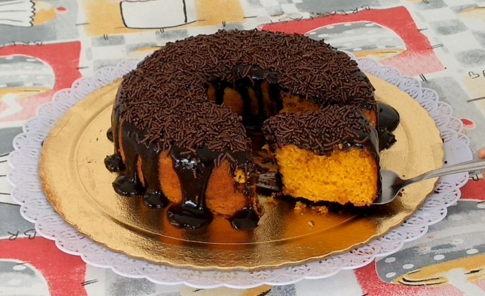 BOLO DE CENOURA BRILHO MINHA MAO KATIA VEGANA