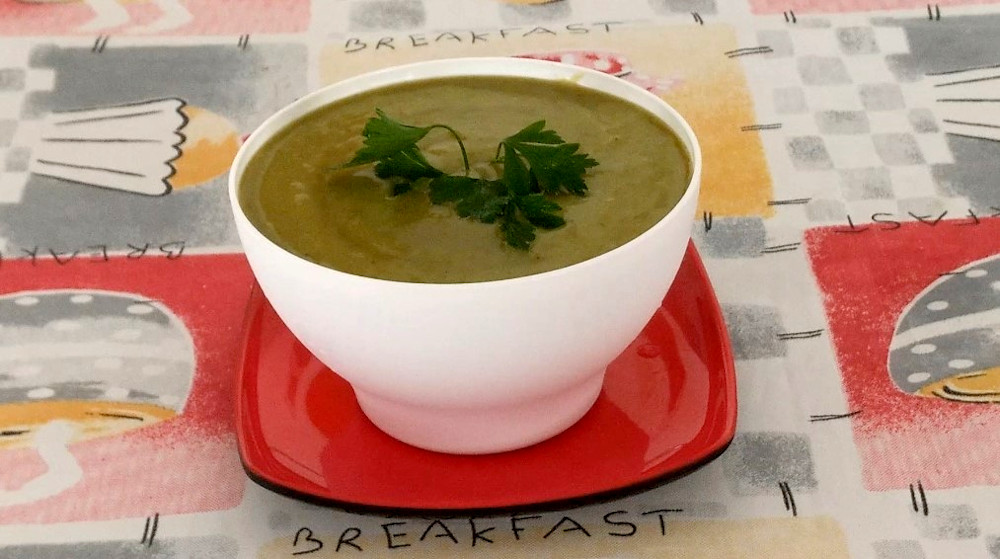 SOPA DE COUVE E BATATA BRILHO NA TIJELA BRANCA KATIA VEGANA