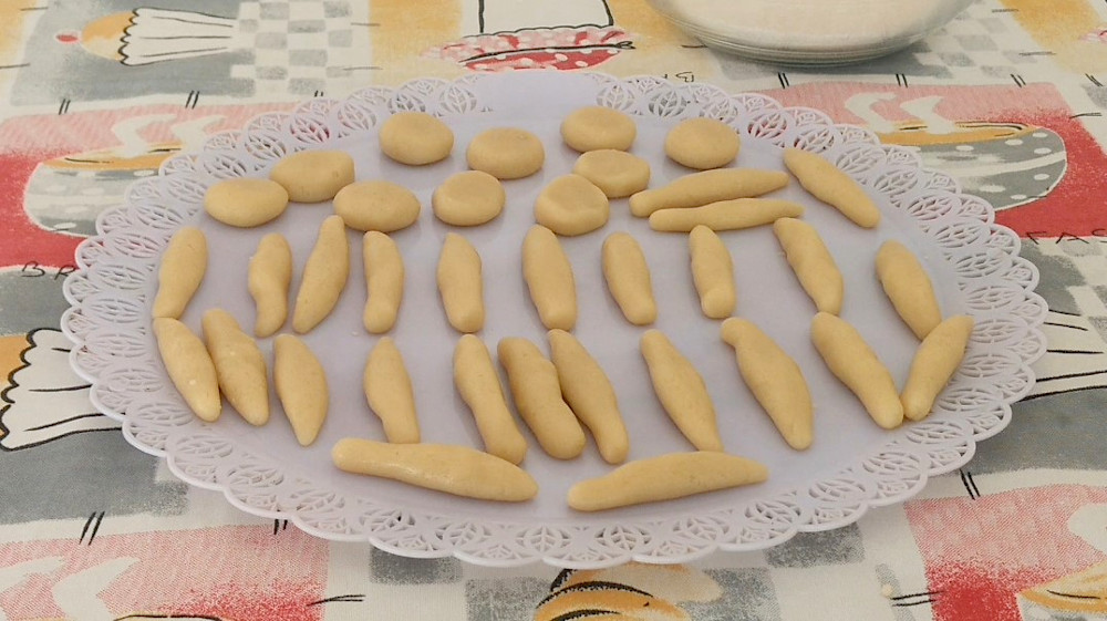 Sequilhos BRILHO colocando o doce KatiaVegan