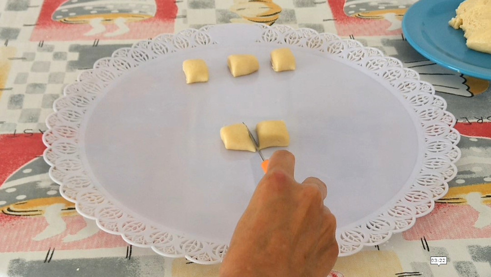 Sequilhos fazendo BRILHO tubinhos na bandeja crus KatiaVegan